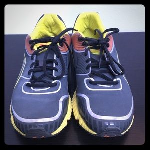 Puma athletic shoes men’s size 10